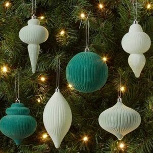 Wondershop Green flocked ornaments Nib